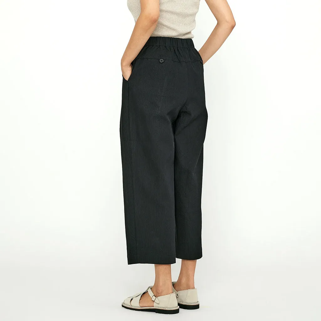 7115 By Szeki Unisex Pleated Pants Black Stripe Edition