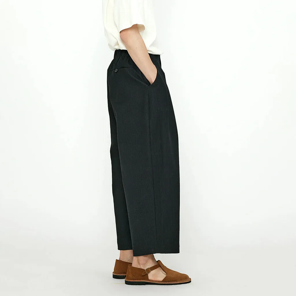 7115 By Szeki Unisex Pleated Pants Black Stripe Edition