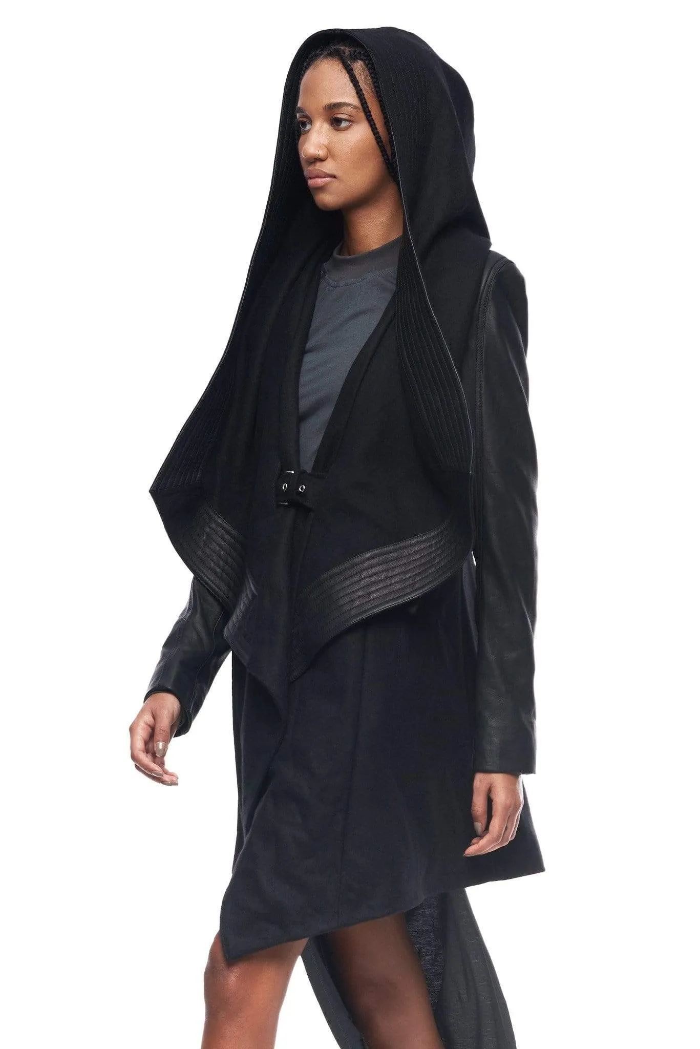 HOODED WOOL COAT IN BLACK