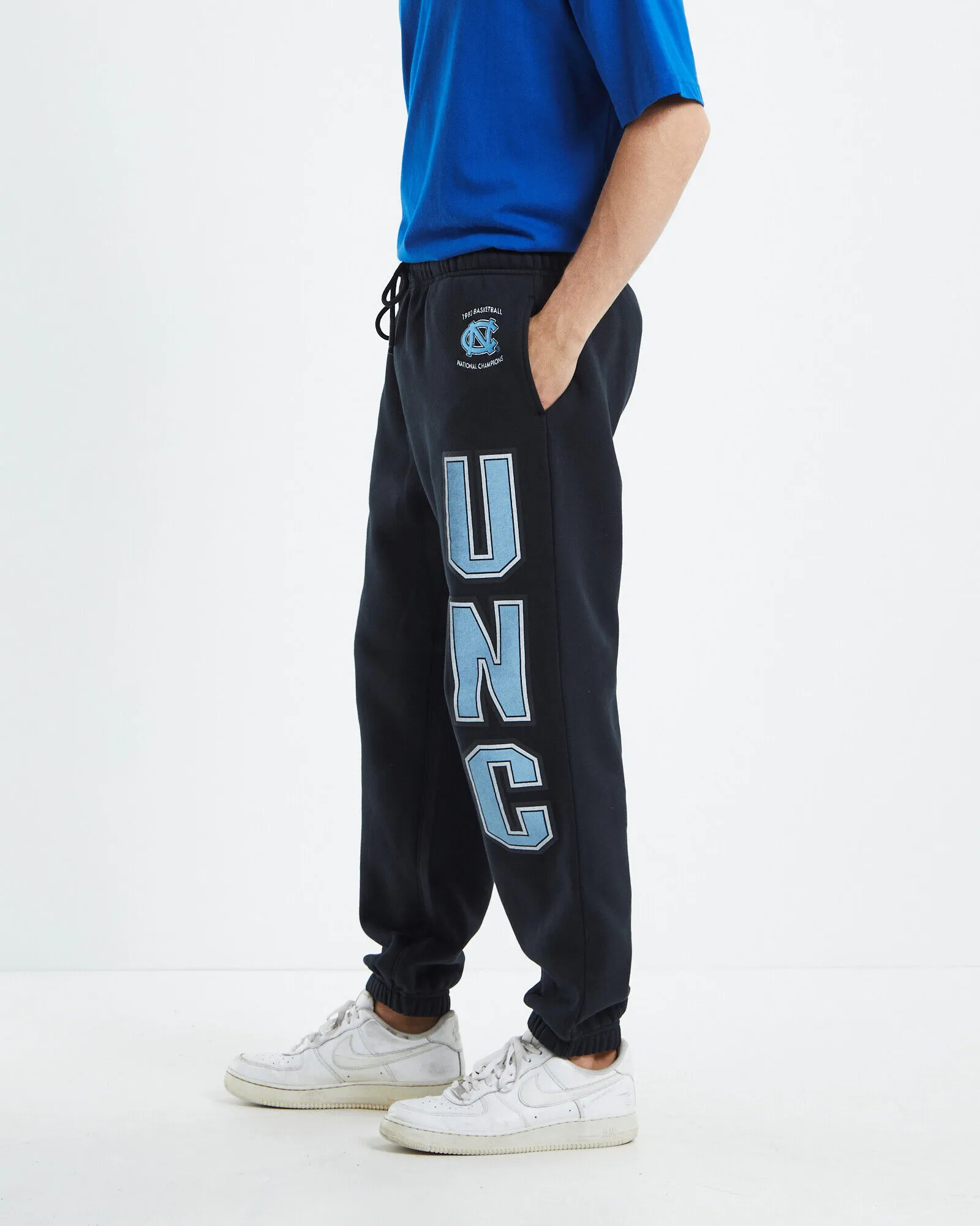 Mitchell & Ness North Carolina Trackpants Black