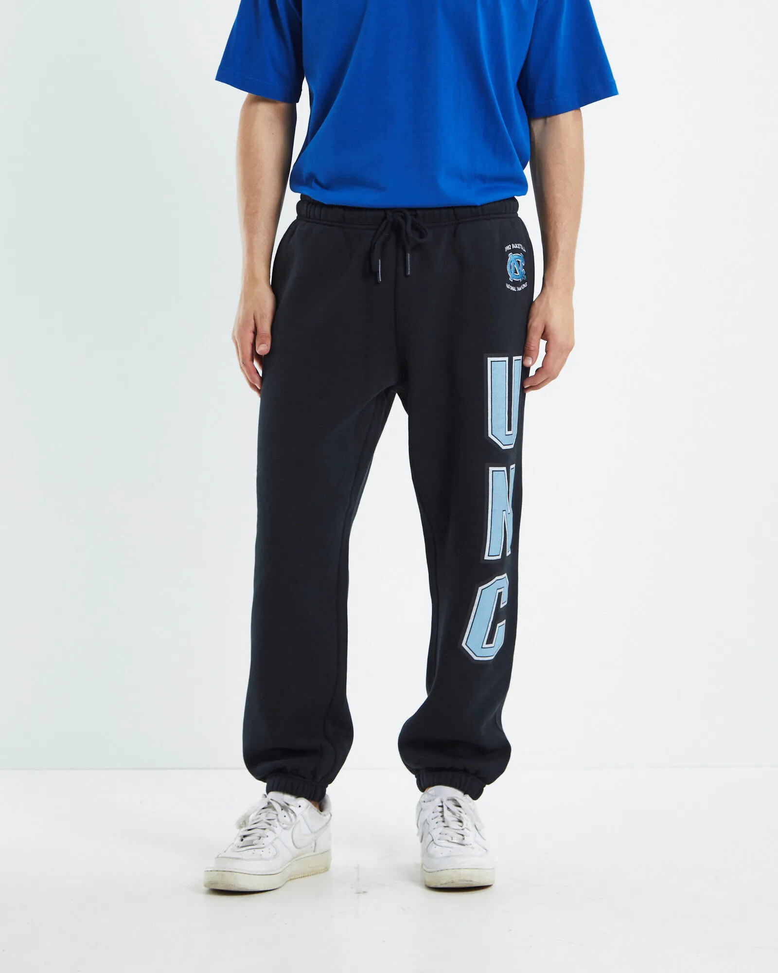 Mitchell & Ness North Carolina Trackpants Black