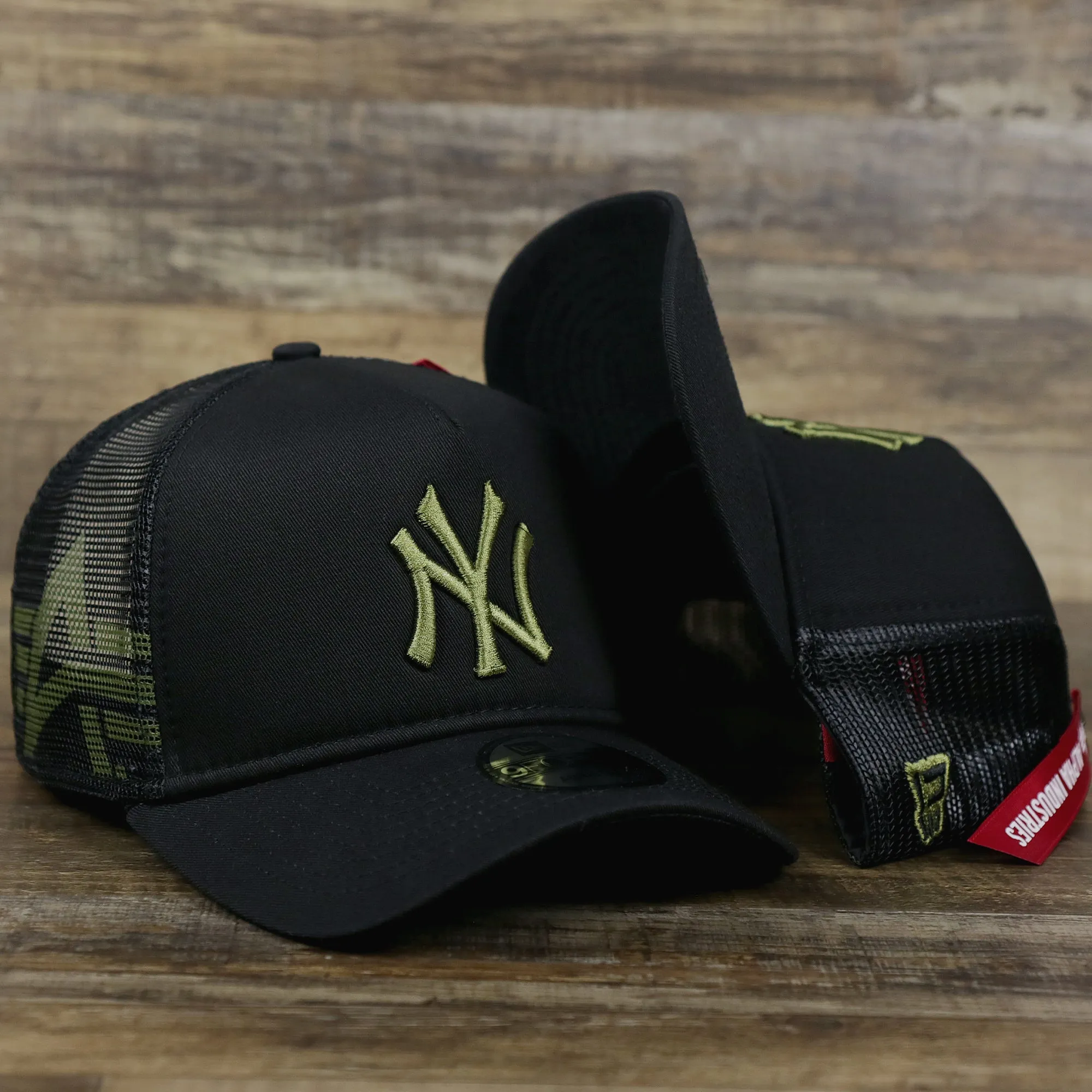 New York Yankees Alpha Industries Flying A Mesh Print 9Forty Trucker Hat With Flight Tag | Black Trucker Hat