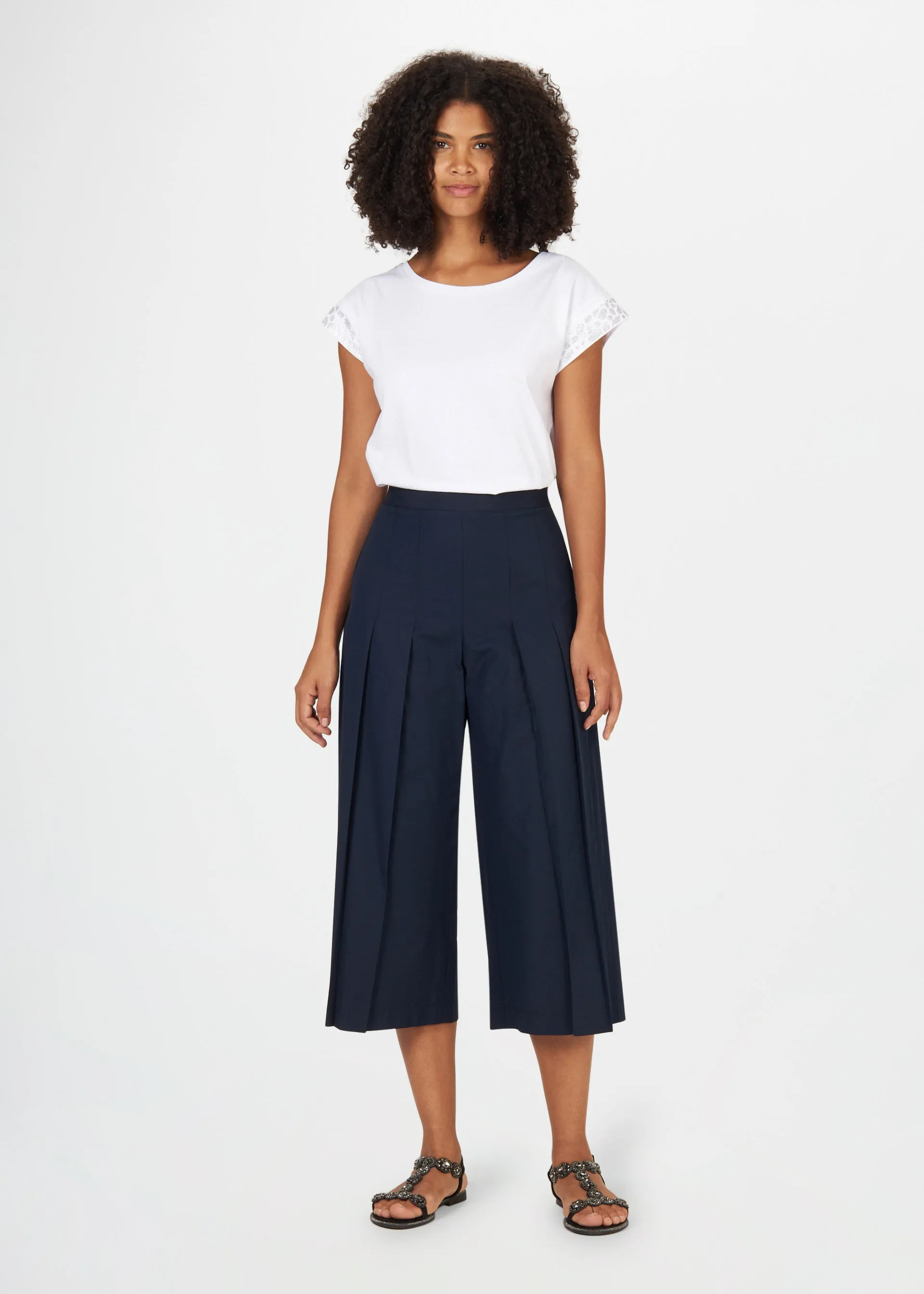 Pantaloni ampi cropped