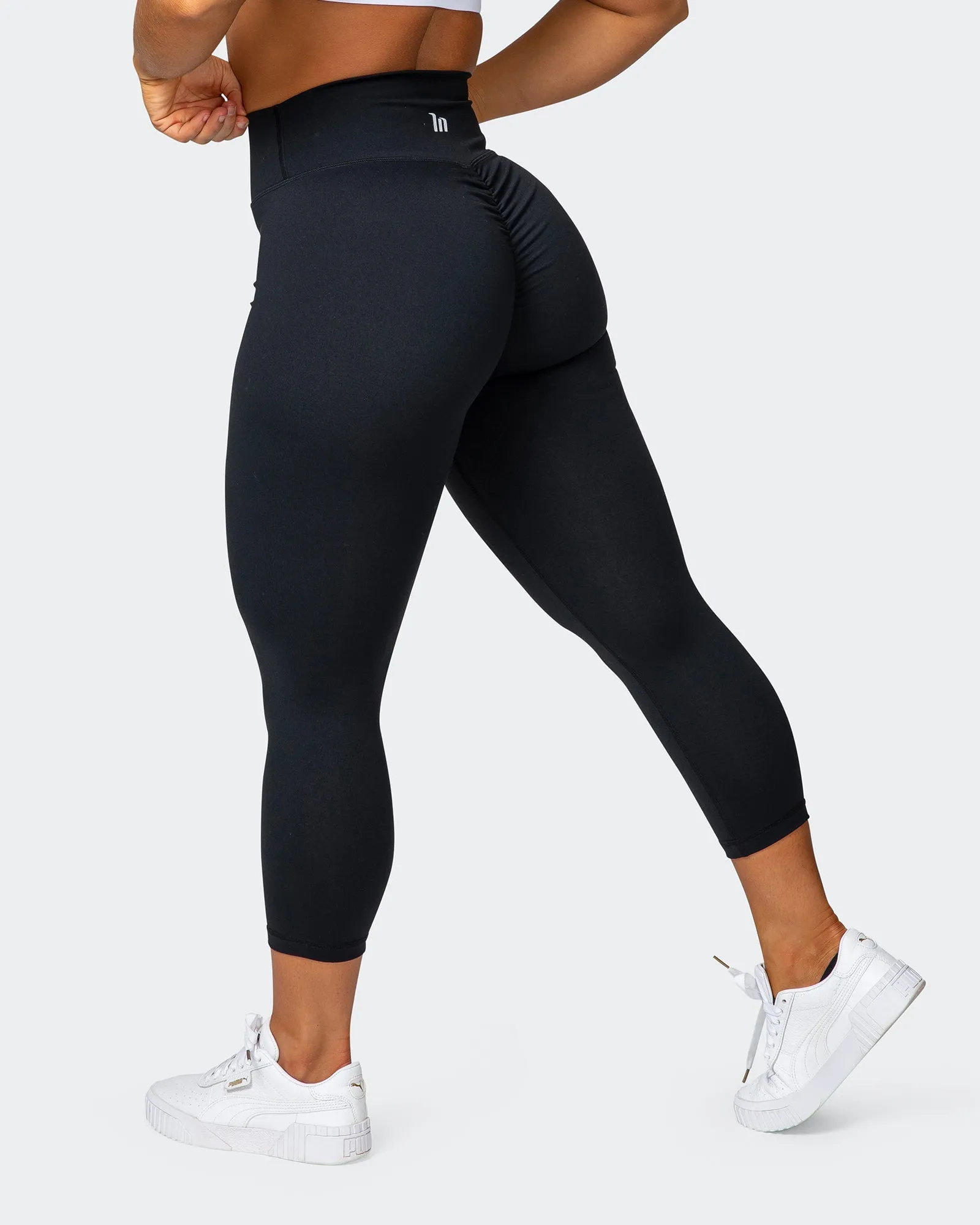 Signature Scrunch 7/8 Leggings - Black